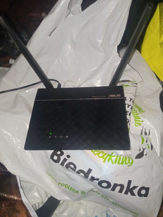 Router Asus RT-N12+B1