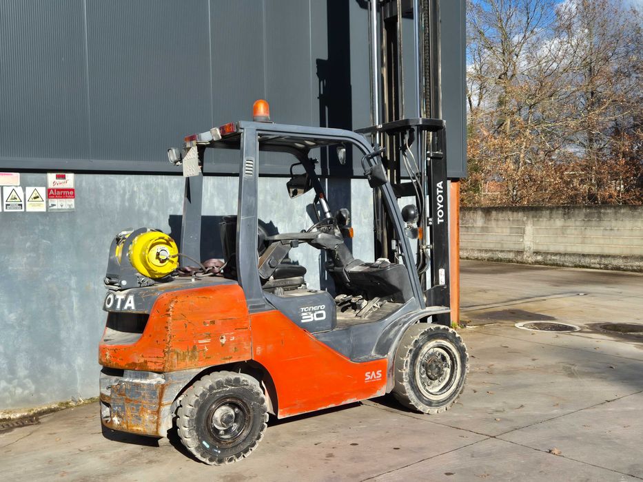 Empilhador toyota