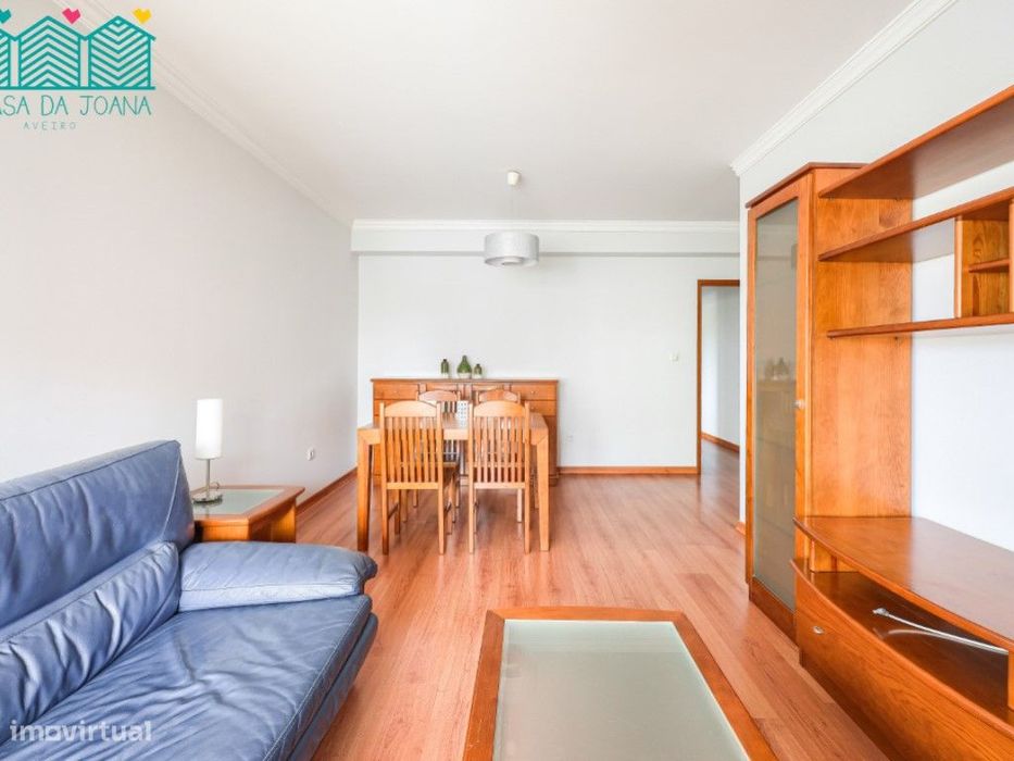 Apartamento T2 com Lugar de Garagem em Esgueira