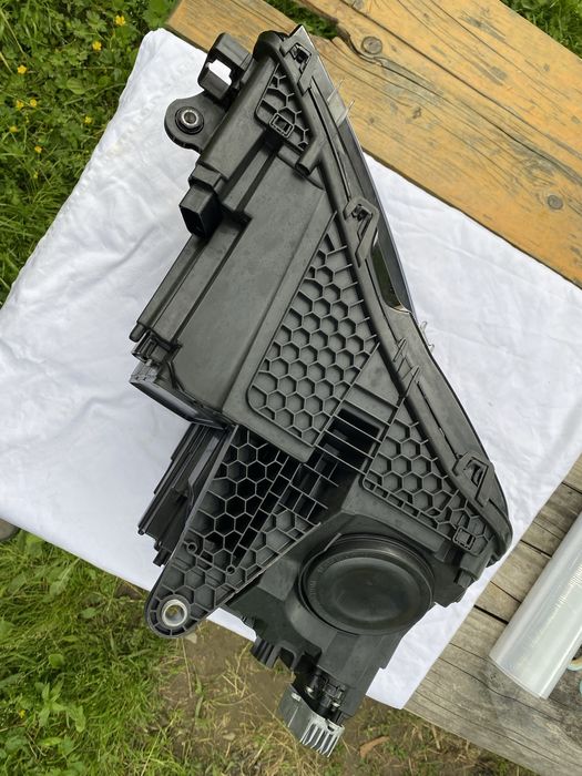 Фара Škoda superb ліва