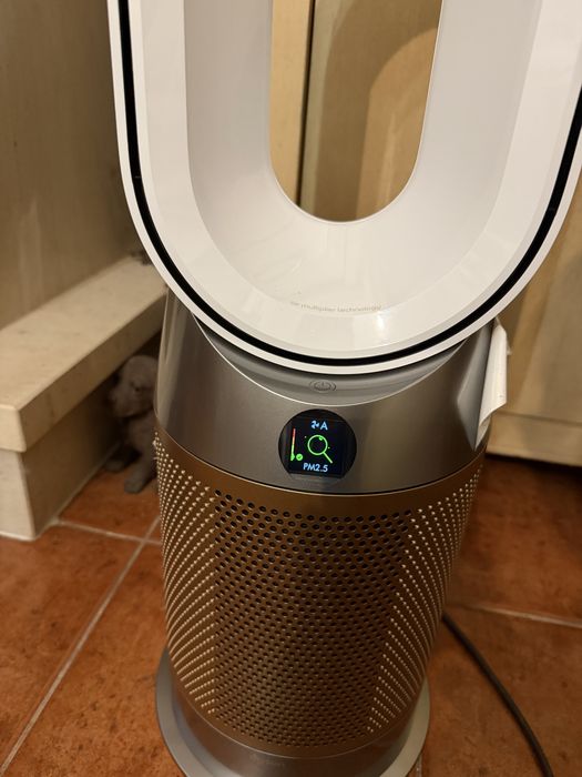 Dyson hot+cool. HP09