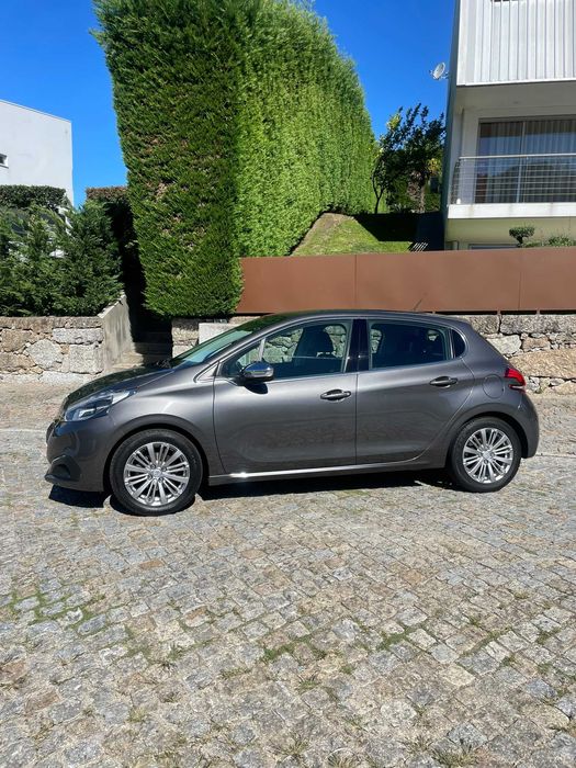 Peugeot 208 1.2 PureTech Allure