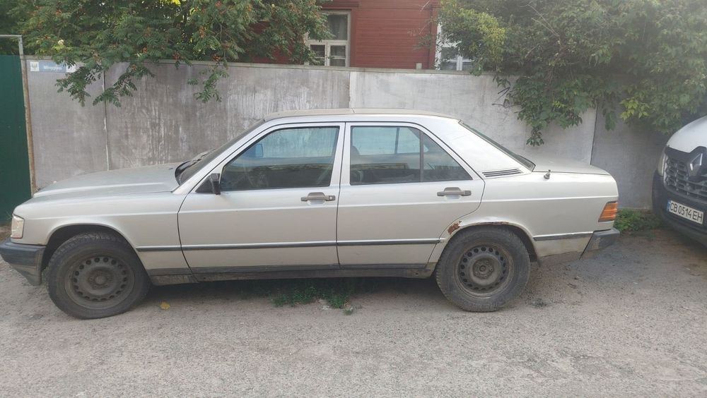 Продається Мерседес Е190