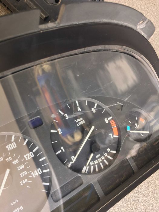 Bmw 5 e39 licznik zegary benzyna 8.375.901 8.375.671 anglik