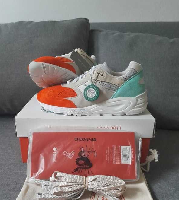 New Balance 990v2 Kith Cyclades (with Socks)