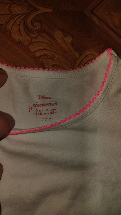 Продам костюмчик для маленькой Леди