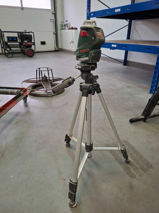 Laser krzyżowy Bosch PLL 360 + statyw, sprawny, używany