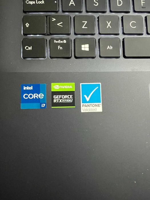 Asus Vivabook Pro 15.6 OLED praticamente novo