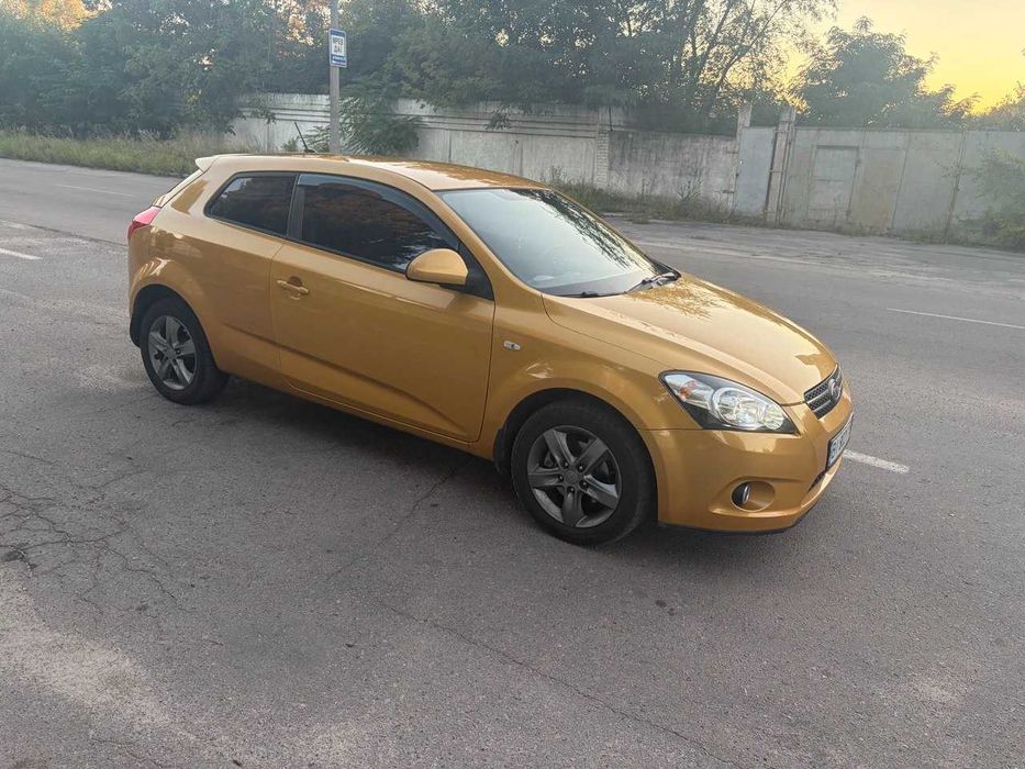 Продам Kia Ceed 2008