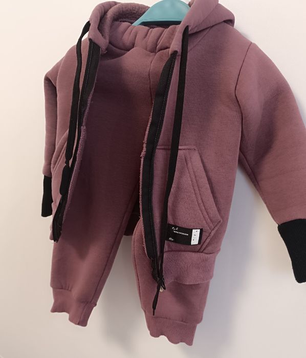 Теплий костюм для дівчинки