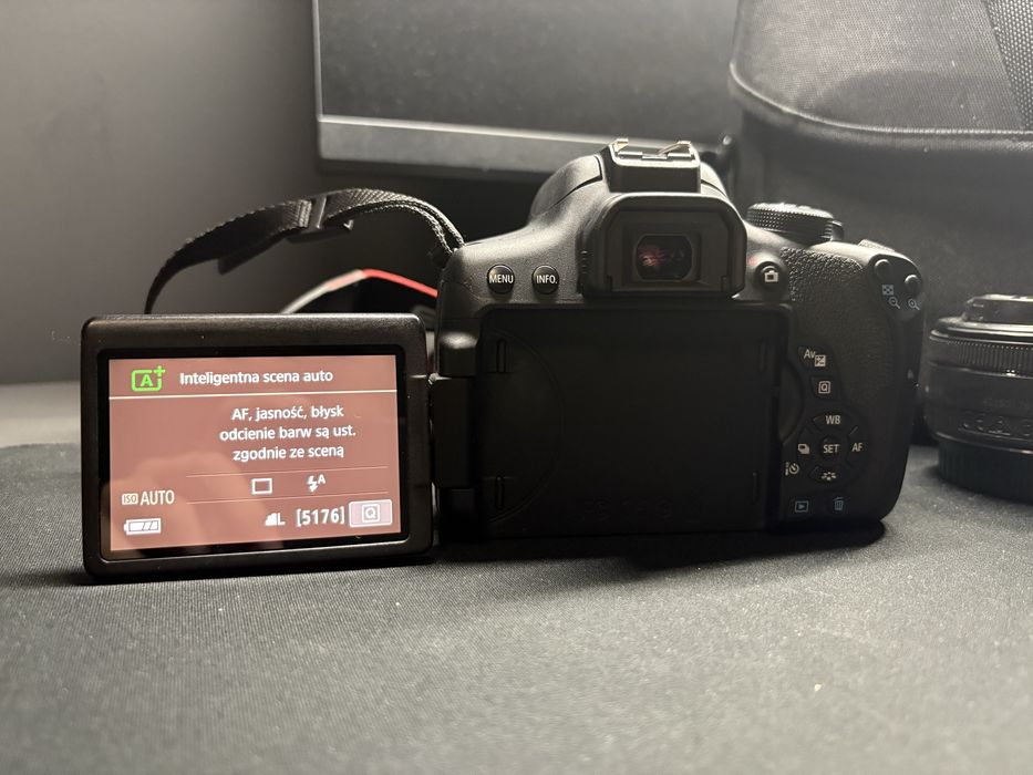 Lustrzanka Canon EOS 750D