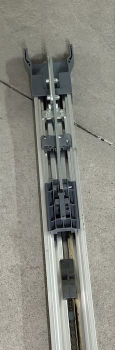 Calha para portão de garagem c/motor avariado