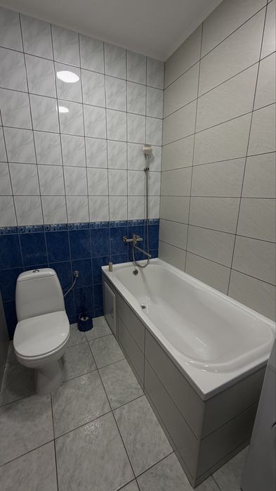 Продам 3-кімнатну квартиру в самому центрі Кропивницького по вулиці Театральна