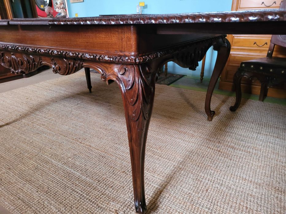 Very old solid wood table – extendable – Very good condition64409328513282124