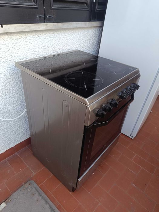 Vendo fogão Indesit