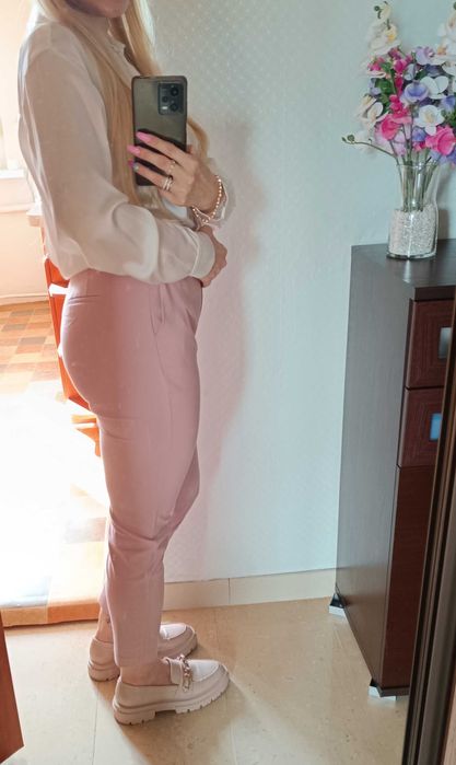 Spodnie w kolorze różowego pudru, Reserved 36