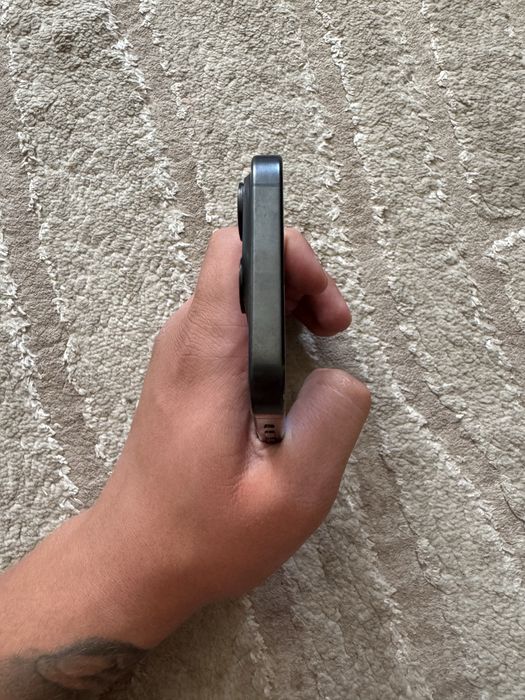 продам iphone 15 pro