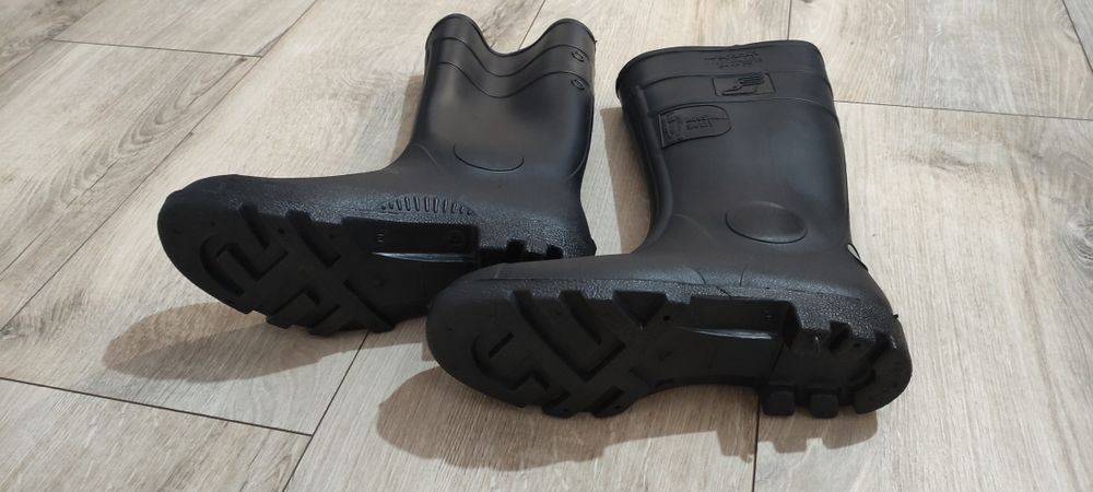 Nowe Buty gumowe robocze gumiaki gumowce  42-43
