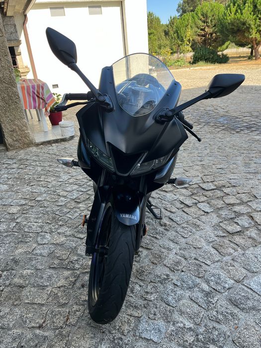Yamaha YZF-R125.