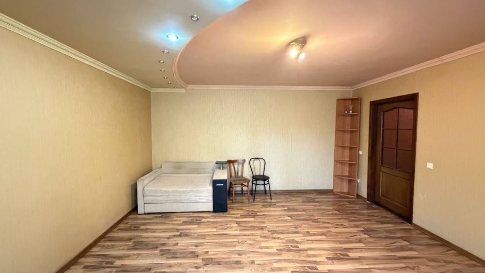 Вигідна ціна за 1к квартиру, 57м2. Перший поверх. Терміново.