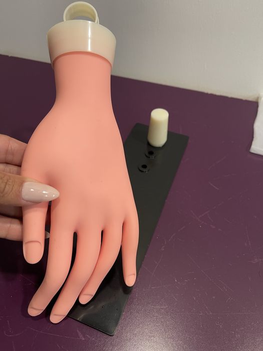 Mao de treino manicure
