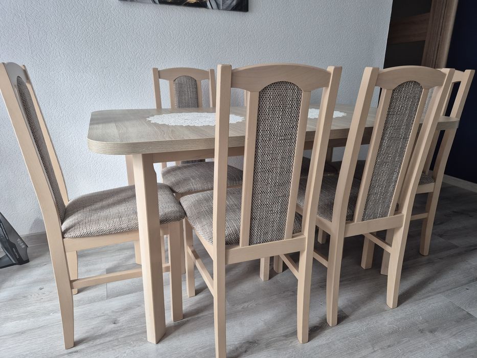Sprzedam stol z krzeslami