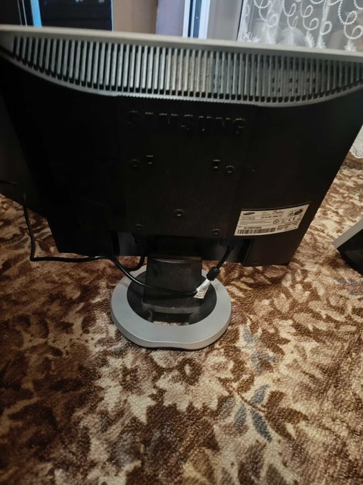 Продаю монитор SAMSUNG