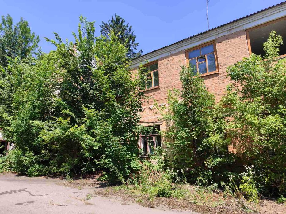 (3) Продам приміщення с.Вендичани Могилів-Подільський р-н 0925