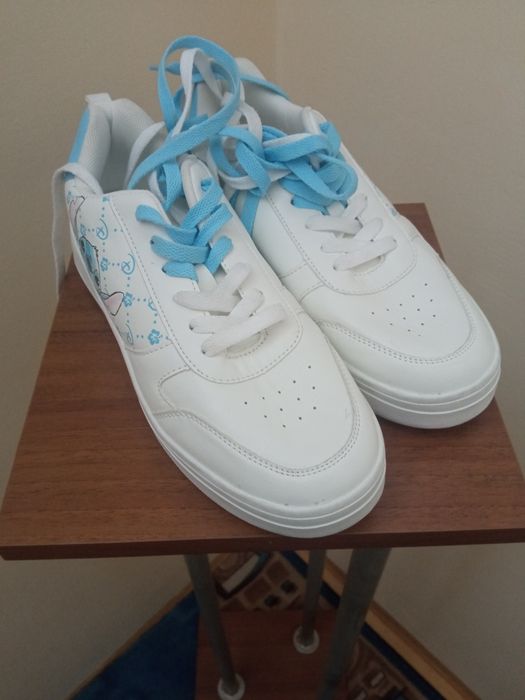 Buty młodzieżowe 39