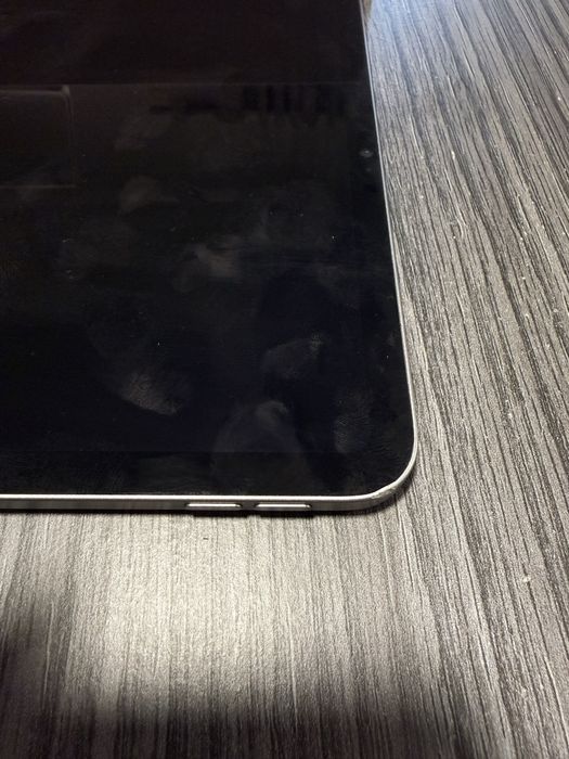 iPad Pro 11” M2 128GB Wi-Fi Space Gray + Caixa Original