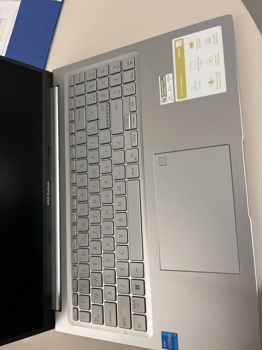 Laptop ASUS VB I5 16GB 512GB W11