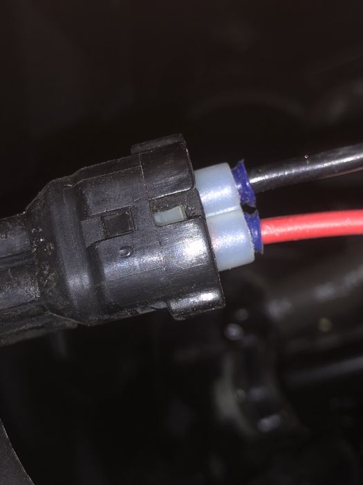 Tomada elétrica Samitomo de 2 pinos