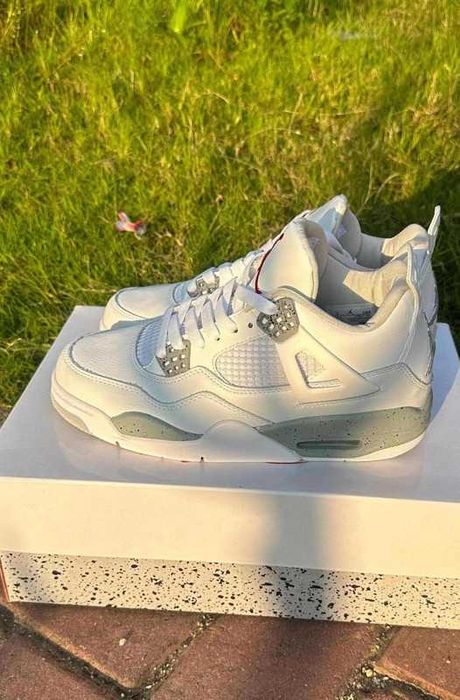 Jordan_4_Retro_White_Oreo R.38.5