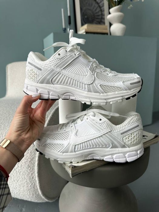 Nike Zoom Vomero 5 White жіночі кросівки найк вомеро 5 сітка