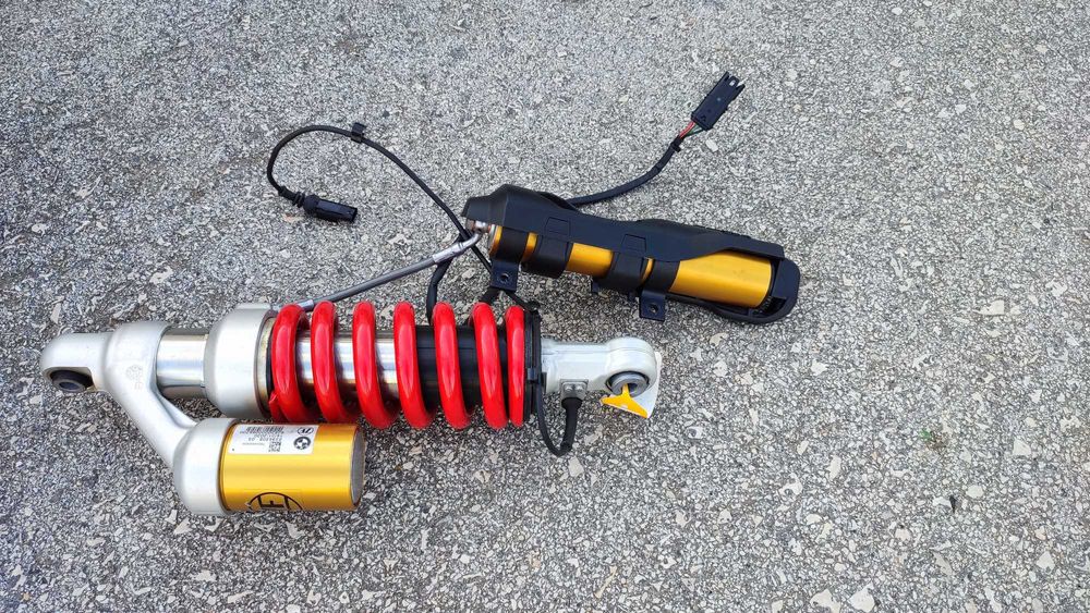 Suspensão Dynamic ESA BMW F900R