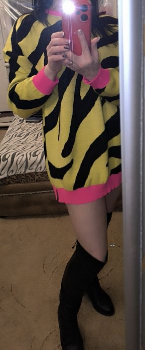 Кофта - туніка . Дуже гарна і вишукана .