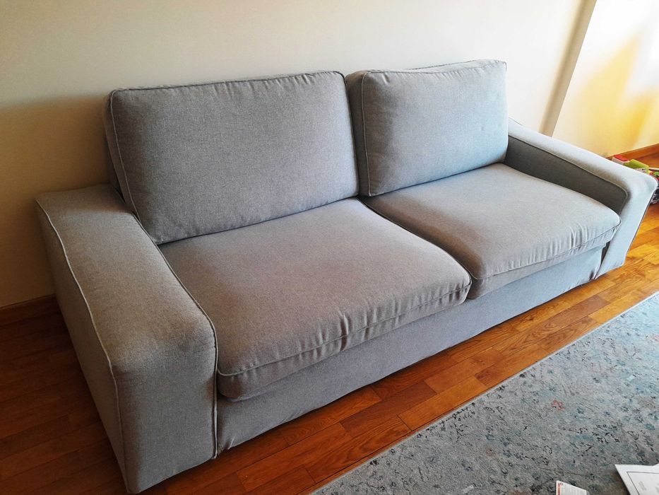 Sofá IKEA KIVIK 3 lugares em muito bom estado