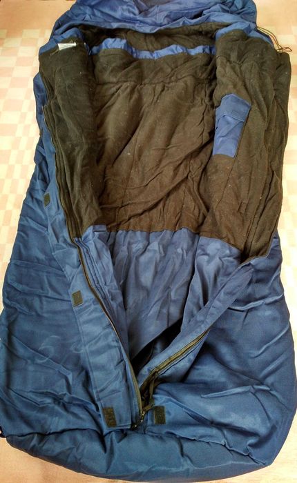 Штатний Зимовий спальний мішок ЗСУ з компресійною сумкою.