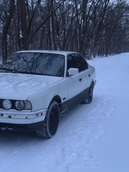 Продам BMW E34.