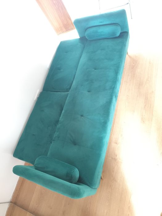 Sofá-cama elegante em verde – conforto e estilo no mesmo móvel