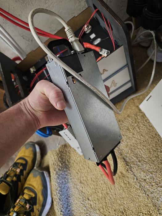 Зарядка 100А  для lifepo4 в наличии.