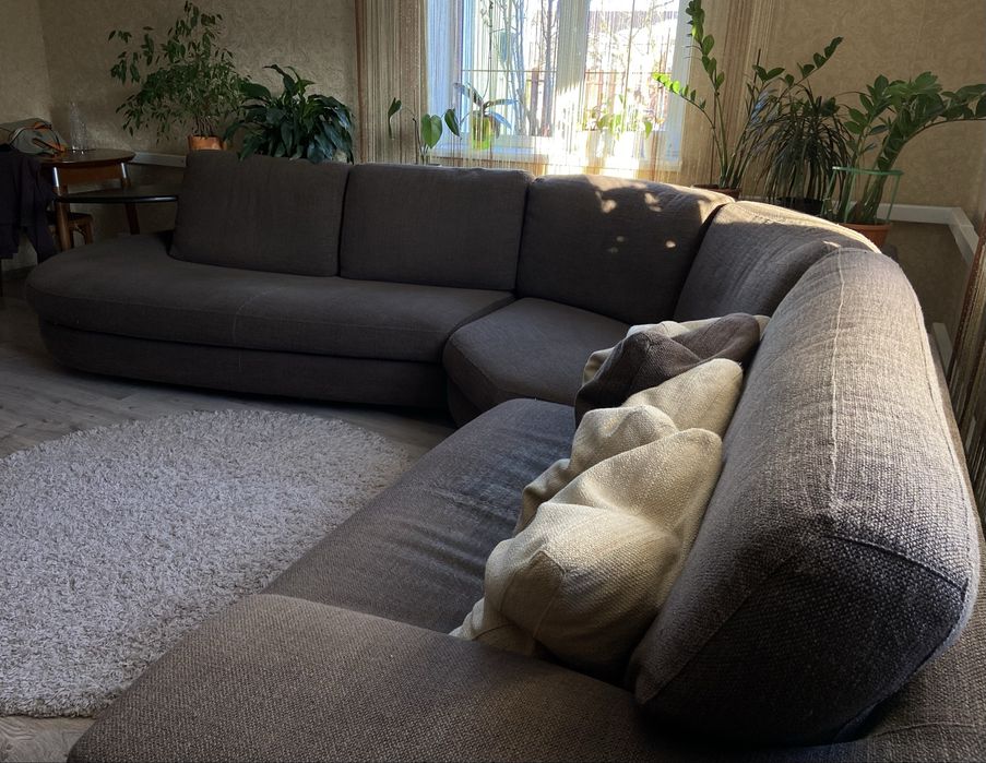 Диван кутовий коричневий