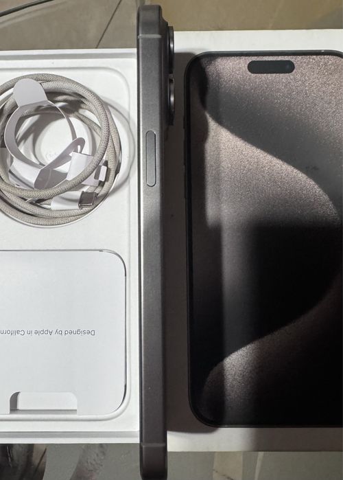 Продам iphone 15 pro max 512gb