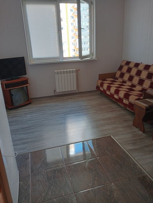 Продам маленьку   частину квартири