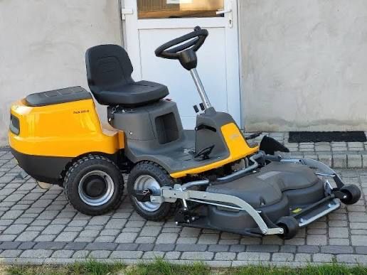 Traktorek Stiga Villa 320 HST Husqvarna Rider