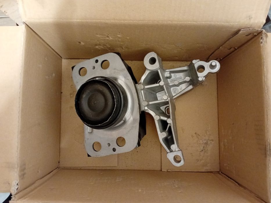 Подушка мотора Renault Twingo II  1,5 dCi