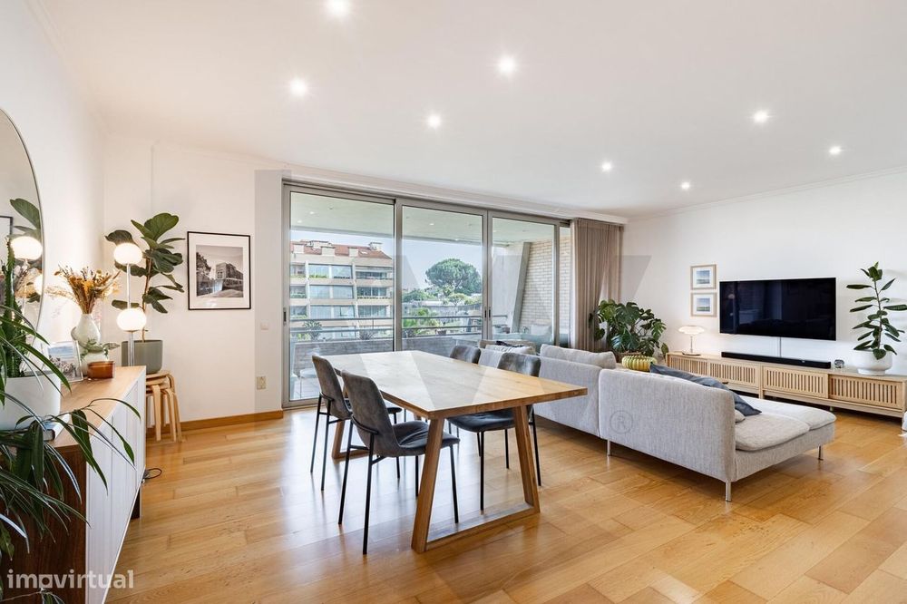Modern Apartment in a Private Condominium