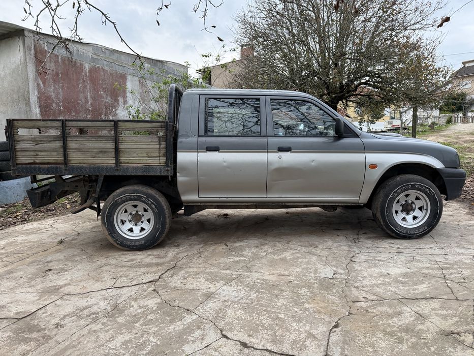 Mitsubishi L200 4x4 ( Com Avaria )