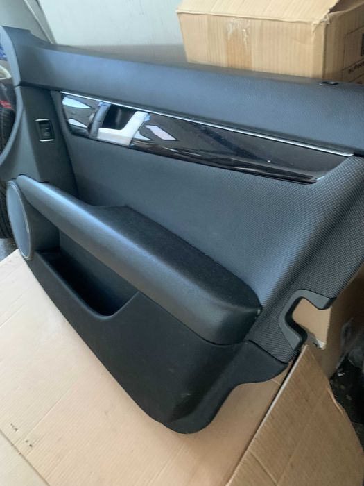Mercedes C klasa W204 LIFT TAPICERKA Boczek drzwi przód