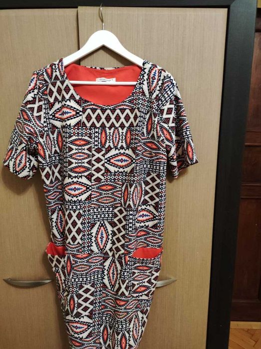 Продаю мультикольорове плаття